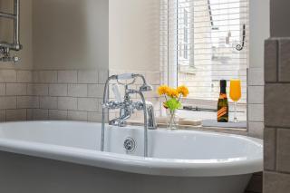 Little Gem Cottage Luxury cottage Bourton, dog friendly, parking, Gdn - 9