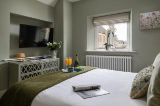 Little Gem Cottage Luxury cottage Bourton, dog friendly, parking, Gdn - Bourton on the Water - 0