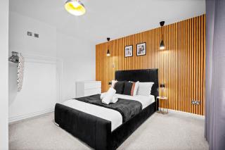 5 Bedrooms - 5 Bathrooms - Parking - Garden - 376 - 0