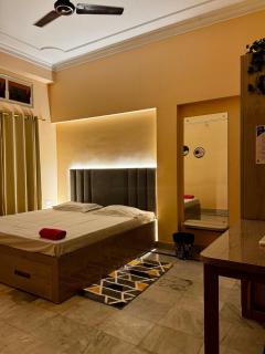 Moonbeam Manor Homestay - Guwahati - 2