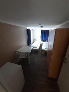 Low Budget Hostel Rooms Eversbuschstr 168 - Munich - 0