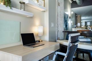 Chic Downtown Industrial loft - 9