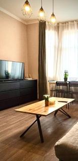 Superb 2 Bedroom Top Central Apartment - 8