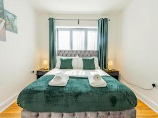 Pass the Keys Hawkwell Hideaway Large 4 bedroom Home Hockley - - 6