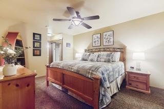 Fireside Escape at Lake Cushman - 2