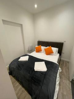 1 bed apartment in the heart of Staines town centre - 3