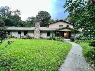 Majestic house with swimming pool - Gainesville - 3
