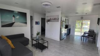 Cozy canal home - 7