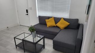 Cozy canal home - 8