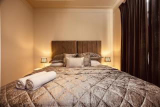 Luxury Apt Near LGI Hospital Super King Bed, Free Secure Parking - Leeds - 6