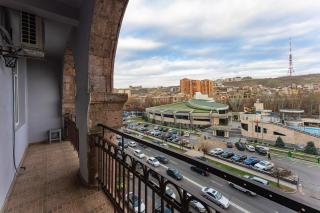 Keygo #0129 I 2 bedroom I Balcony I City Center - 1