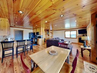 Honey Bear Hideaway - Gatlinburg - 9
