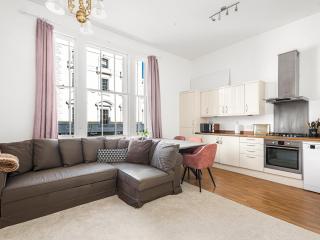 Stylish Open-Plan Living Gem in Victoria Pass the Keys - Londra - 0
