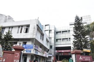 Hotel Park Inn - Parwanoo - 0