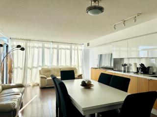 Spacious 2Bdrms & 2Baths with 3 real beds - 8