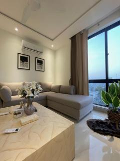 Zameen Aurum Luxury Apartment Gulberg-3 Mirhaahomes-2 - Lahore - 1