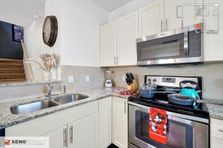 Charming Oasis with King Bed Close to Disney 4BR - 7