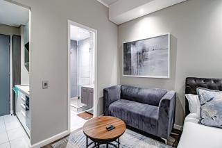 Penthouse and Apartment at The Capital Triology Menlyn Maine - 5