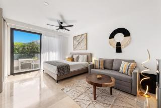 Modern & Cozy Studio with Rooftop Pool & Gym - 7