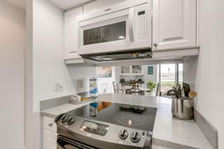 Walk to Shore Condo with Pool Access in Siesta Key - Siesta Key - 1