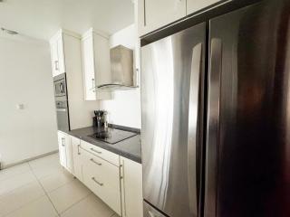 Penthouse w/ Terrace, Grill & City Views - 3