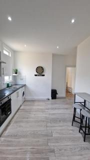 3 bedroom Luxury London House with Parking - Londen - 9