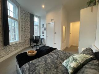 Elegant Urban 2BR Hideaway - Sheffield - 6