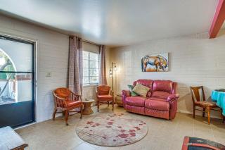Sunny Retreat with Private Patio in Green Valley! - 7