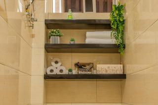 Serene Hi Apartments - 1