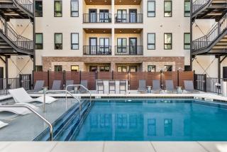 Upscale Music Row Corner Unit with Patio Rooftop with City View and Gym - 9