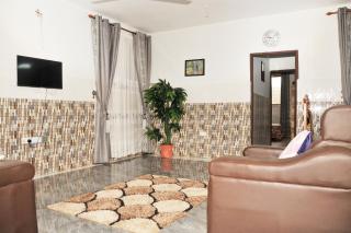 Large Stylish 2 Bedroom Flat - 7