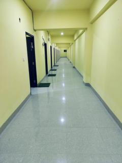 Hotel Golden Buddha Inn Bodhgaya - Bodh Gaya - 4