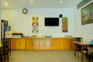 Townhouse Oak Palembang Near Jembatan Ampera Formerly Azzura Hotel - Palembang - 3