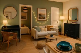 Serene 1BR Oasis in the Heart of Sens Center - Sens - 0