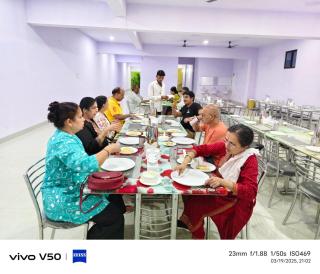 Hotel Golden Buddha Inn Bodhgaya - 1