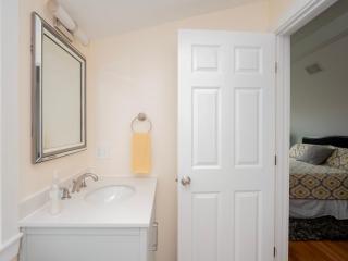 Open Concept Beach House - Middletown - 2