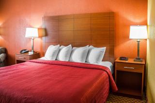 Quality Inn Manitowoc - 7