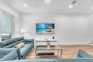 Azul Townhomes A1 - 3