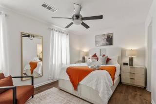 Day Dreamer minutes to Stadium with Fire pit and Parking - 9