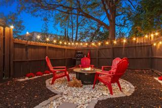 Day Dreamer minutes to Stadium with Fire pit and Parking - 0