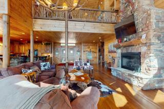 Cinnamon Bear Lodge - Mineral Bluff - 3