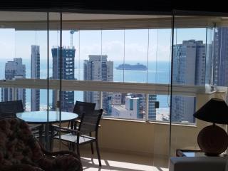 Encanto nas Alturas: Acomode-se no Elegante Edifício Arnoldo Werner em Balneário Camboriú - Balneário Camboriú - 1
