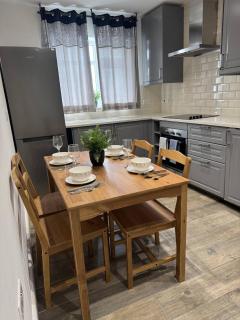 Beautiful 2 Bed Apartment Cricklewood - Londra - 5