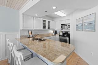 Beautiful Views 3 Bedroom 4th Floor Oceanfront - Pawleys Island - 1