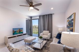 Exquisite Beachside 2 BR Gym & Rooftop Pool - Cabo San Lucas - 9