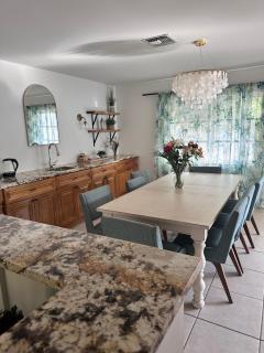 Welcome to the Leaf House - 5