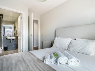 Beautiful City Centre Apartment - Belfast - 2