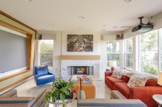 Luxe Family Villa ,116 inch Theater, Yard , Near Beaches - 3