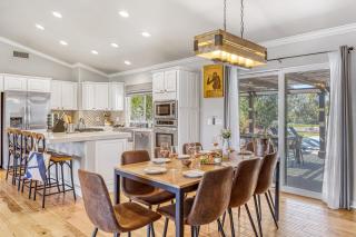 Temecula Wine Country Home w Pool Hot Tub Game Room Vineyard Views - - 1