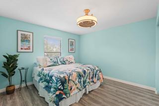 Luxury With Private Lanai Views and Close to the Pool - 8